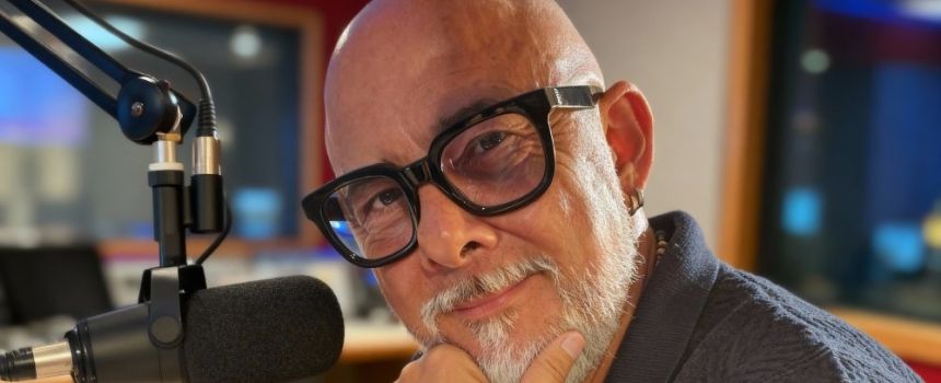 Behind, dietro le storie della musica